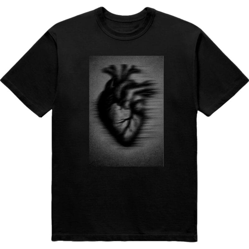 Чорна футболка EvilDOC “Воно б’ється Black” із принтом серця у русі